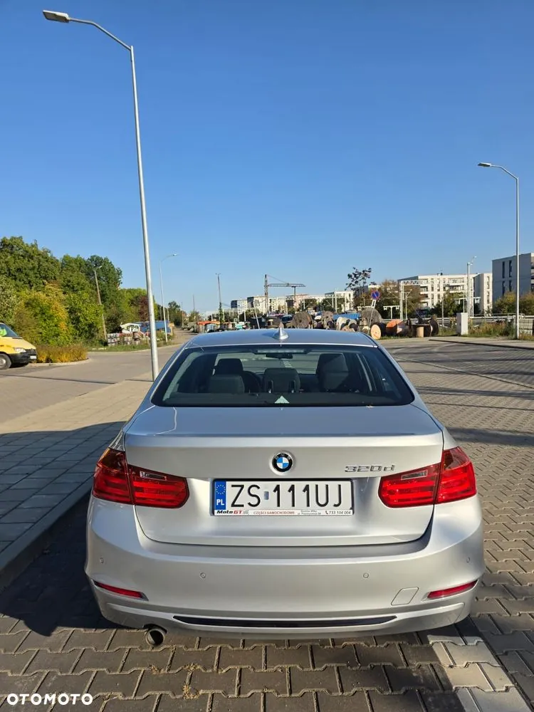 BMW 3 Series 2014 photo 3
