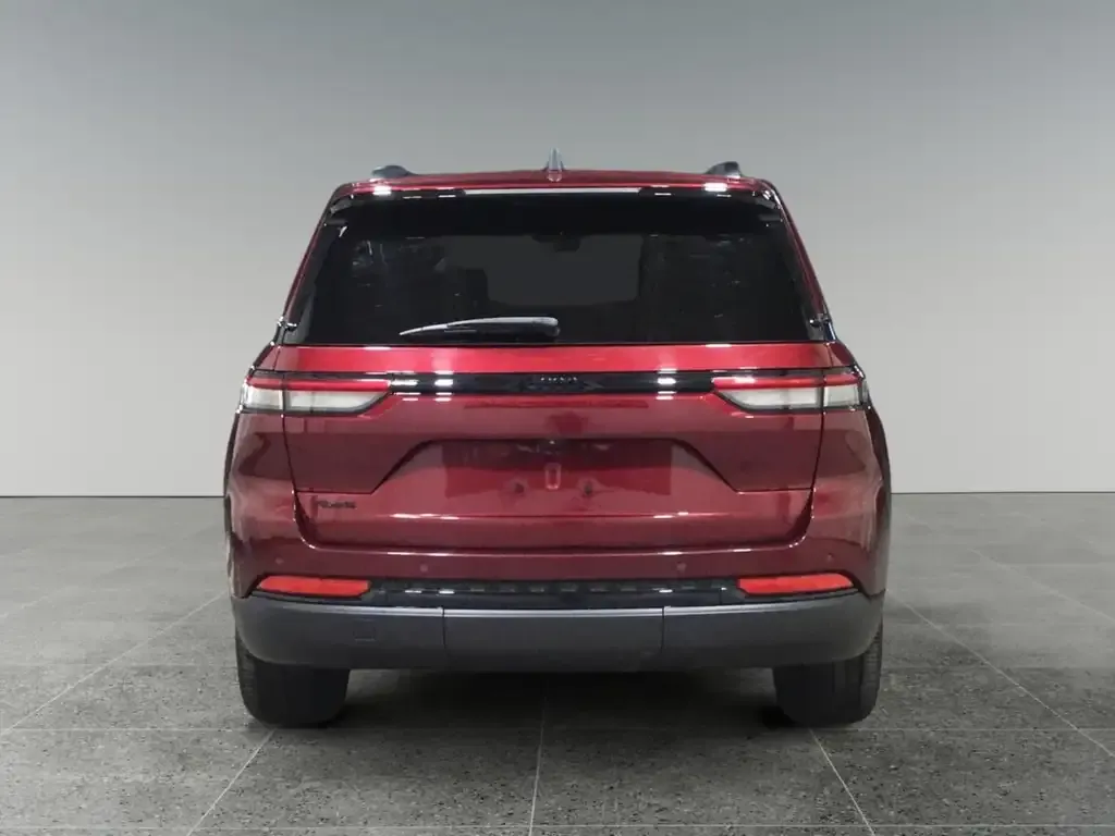 Jeep Grand Cherokee 2023 photo 4