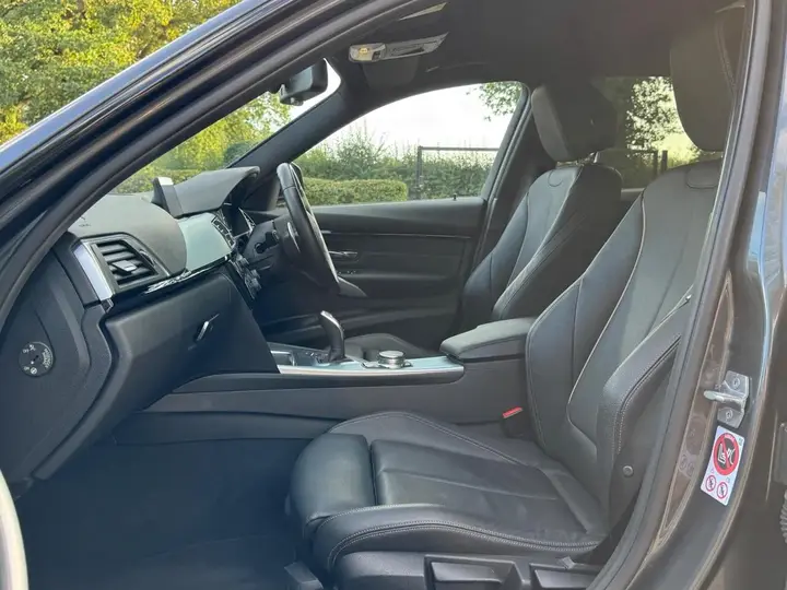 BMW 3 Series 2017 photo 4