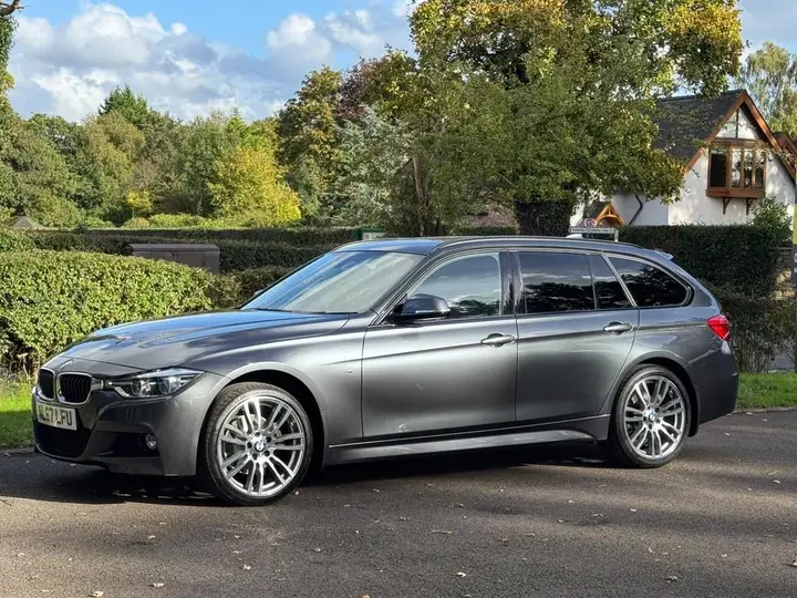 BMW 3 Series 2017 photo 3