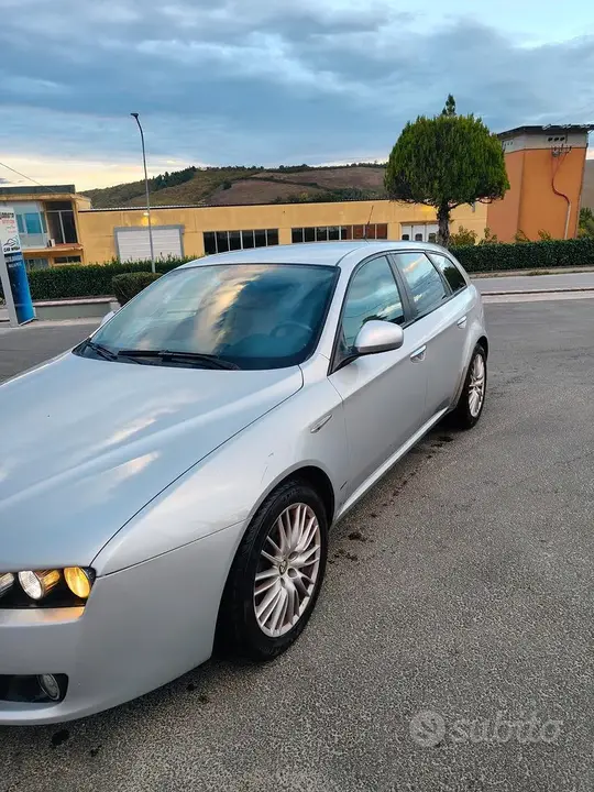 Alfa Romeo 159 2007 photo 2
