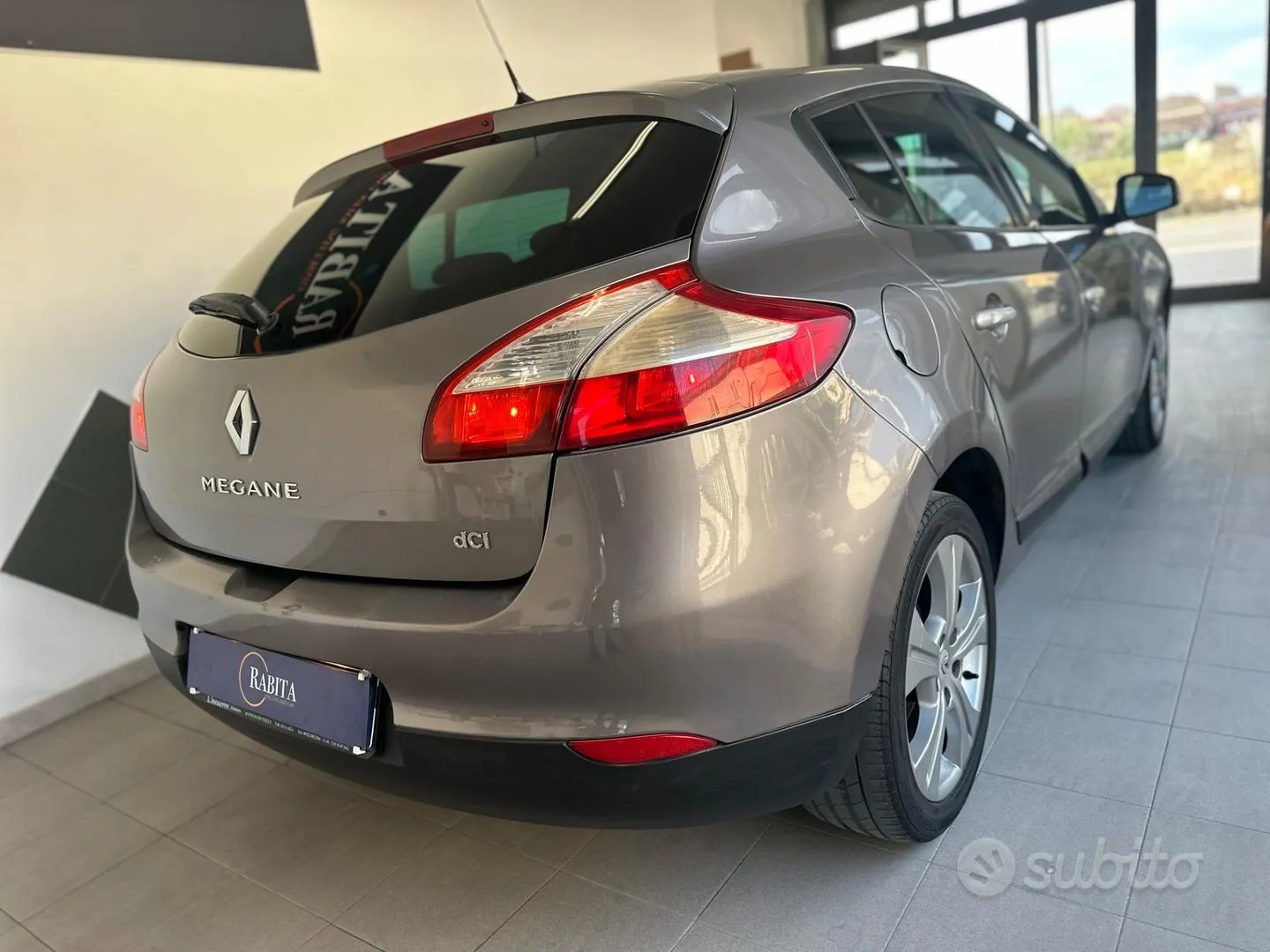 Renault Megane 2011 photo 2