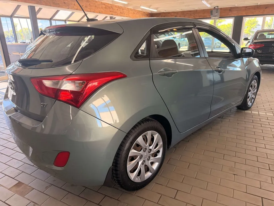 Hyundai Elantra 2013 photo 4