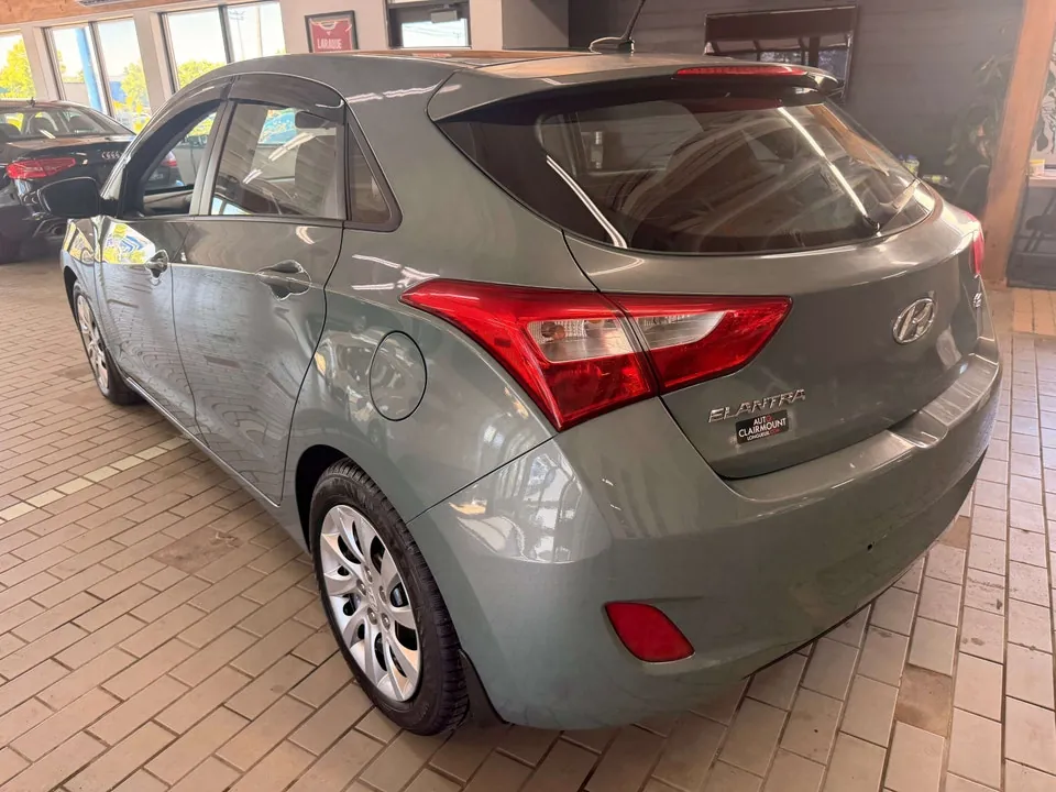 Hyundai Elantra 2013 photo 2