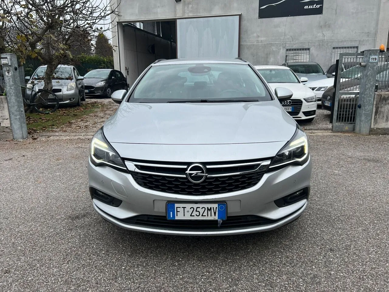 Opel Astra 2018 photo 2