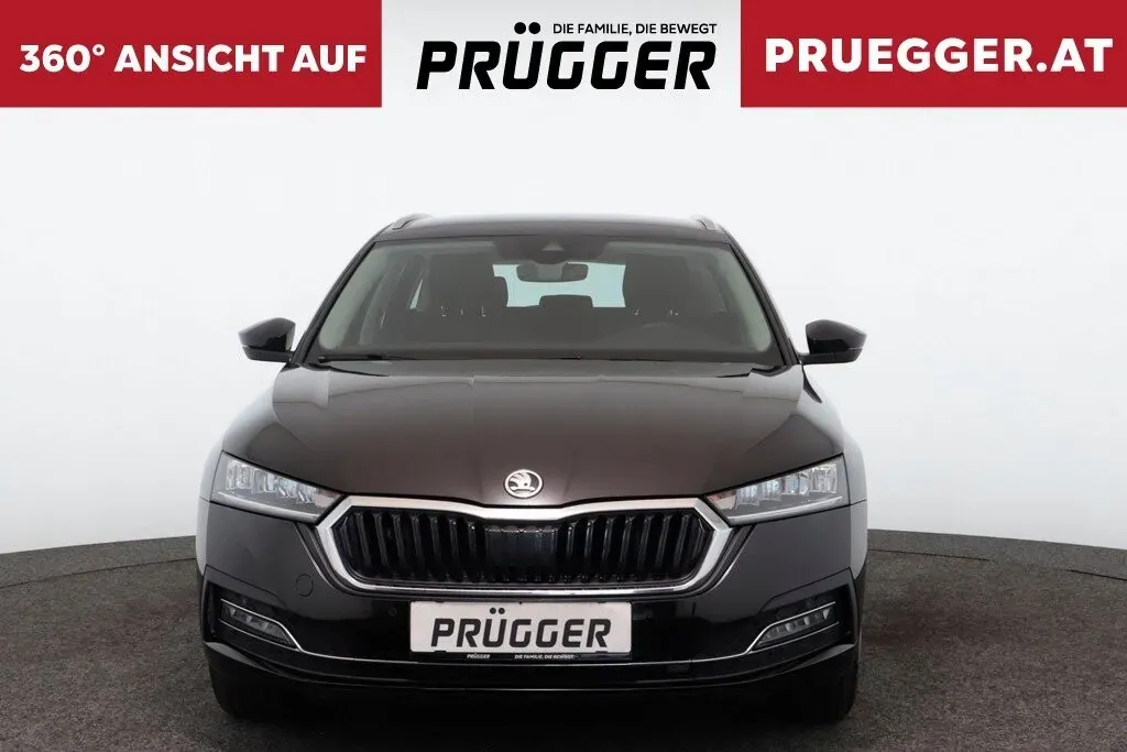 Skoda Octavia 2021 photo 3