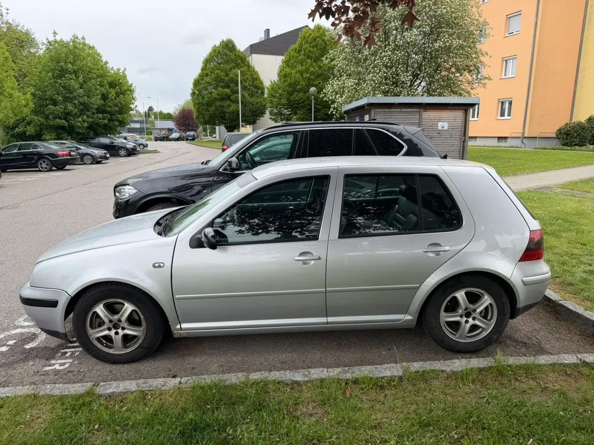 Volkswagen Golf 2001 photo 2