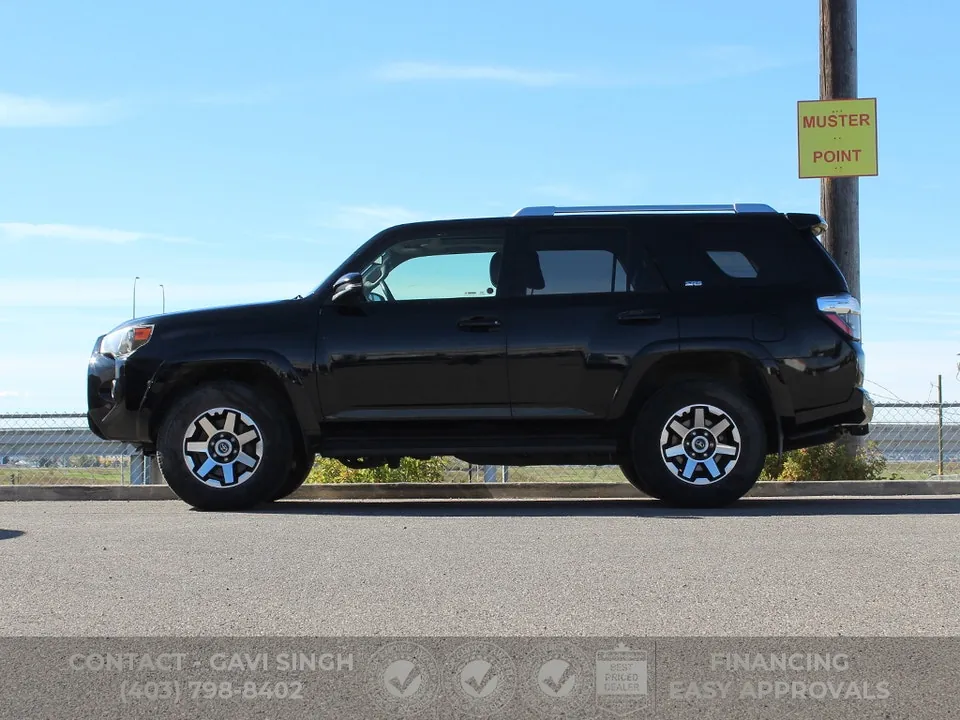 Toyota 4Runner 2017 photo 3