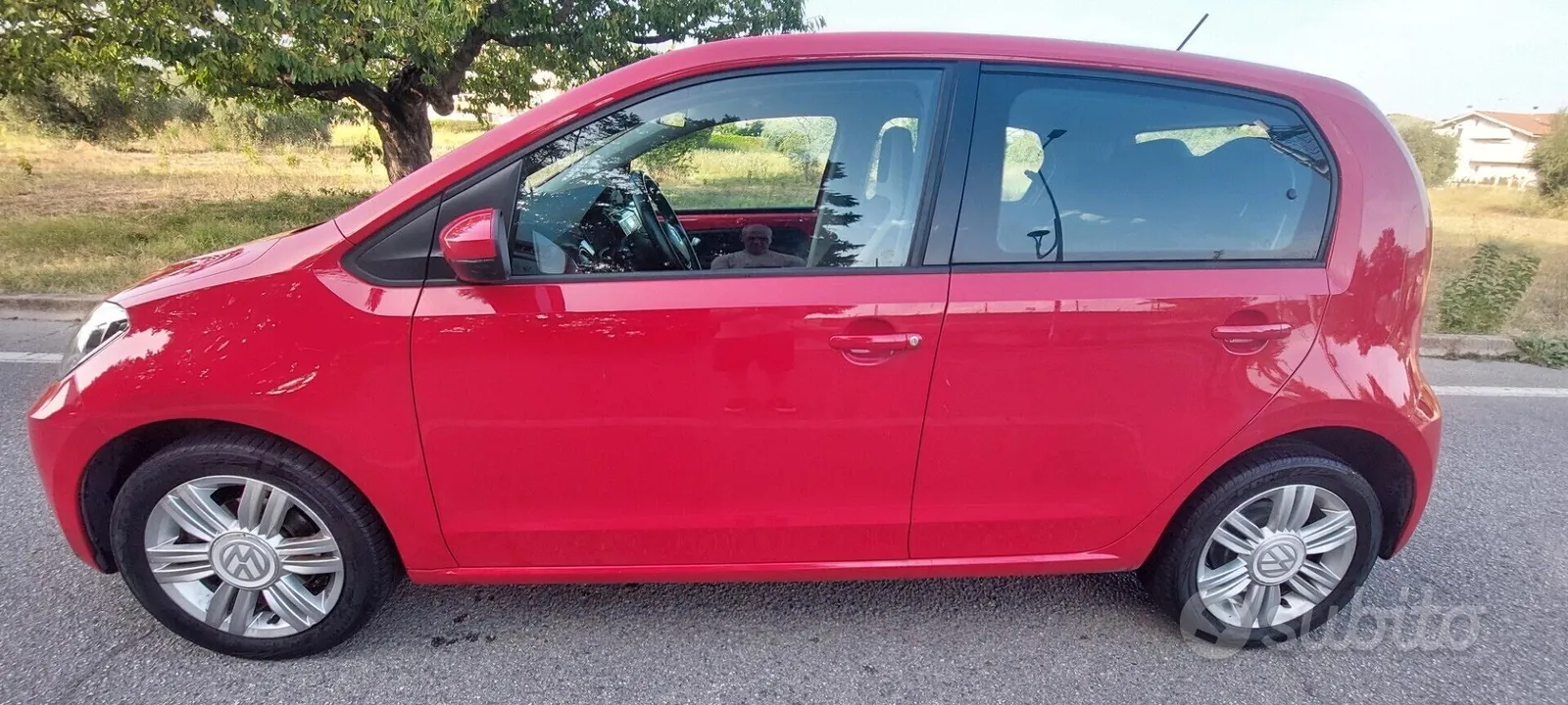 Volkswagen Up 2018 photo 3