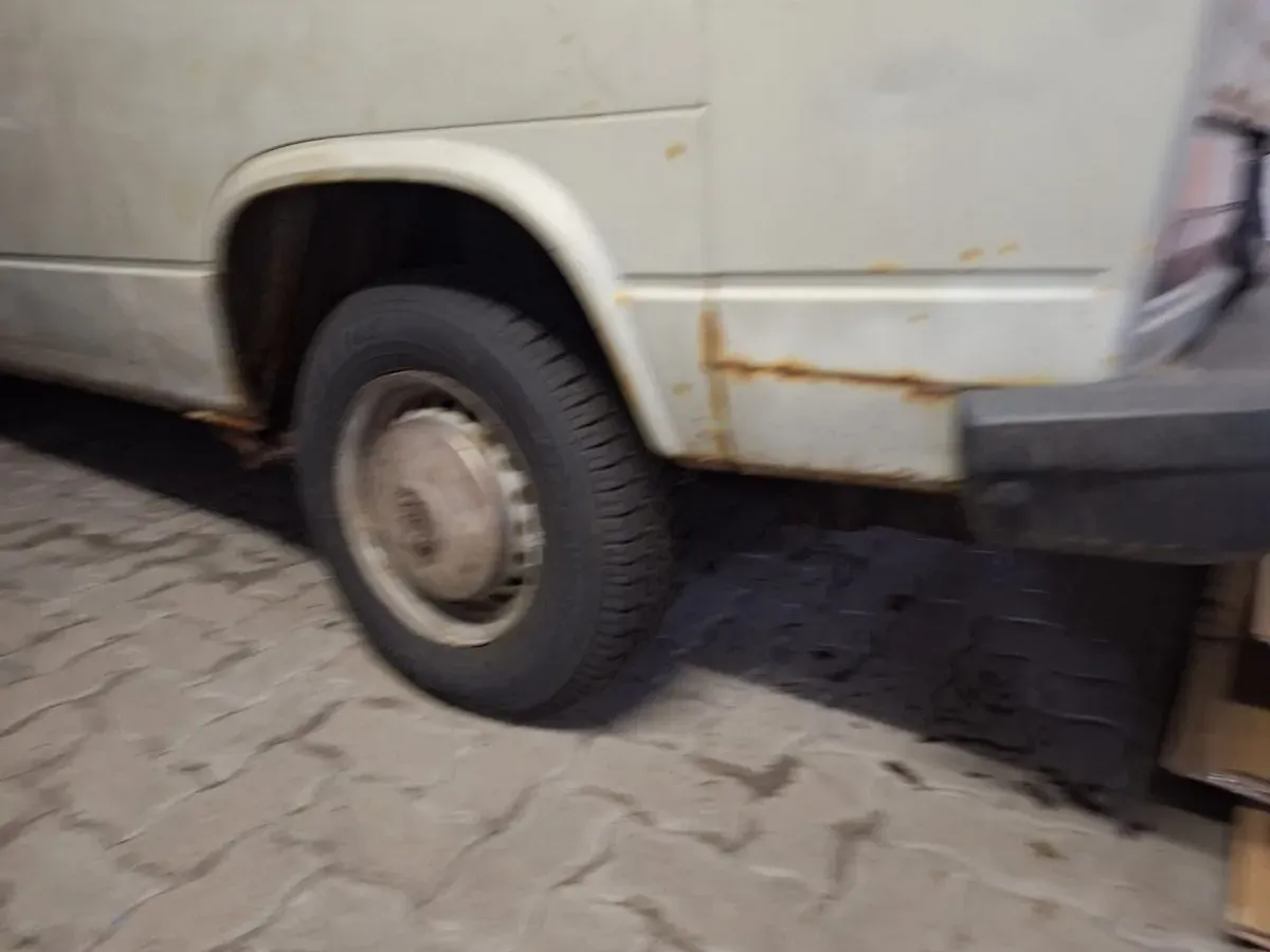 Volkswagen T3 1981 photo 2
