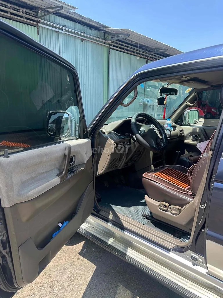 Mitsubishi Pajero 2002 photo 4