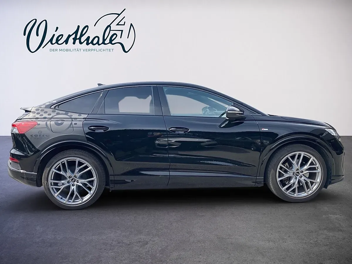 Audi Q4 2023 photo 3