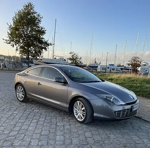 Renault Laguna 2009 photo 2