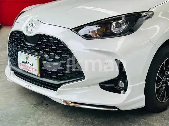 Toyota Yaris 2014 photo 2