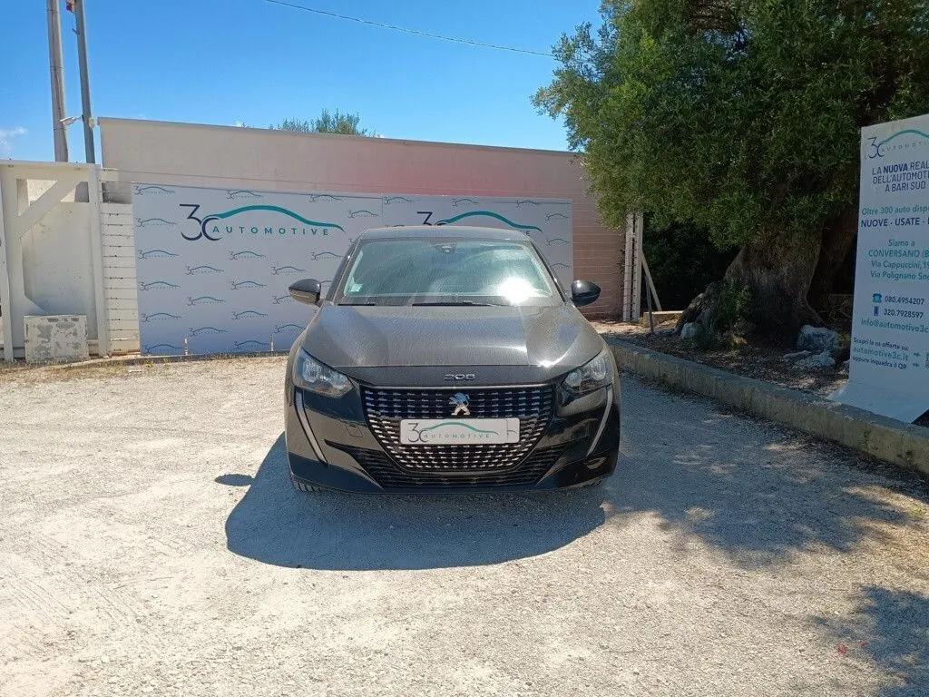 Peugeot 208 2023 photo 2