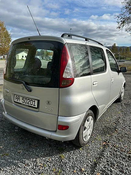 Toyota Yaris Verso 2005 photo 4