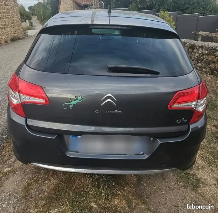 Citroen C4 2012 photo 2