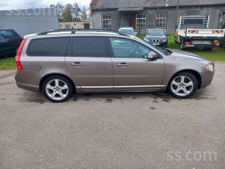 Volvo V70 2007 photo 2