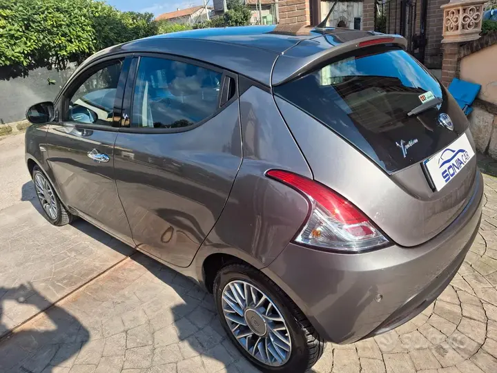 Lancia Ypsilon 2012 photo 5