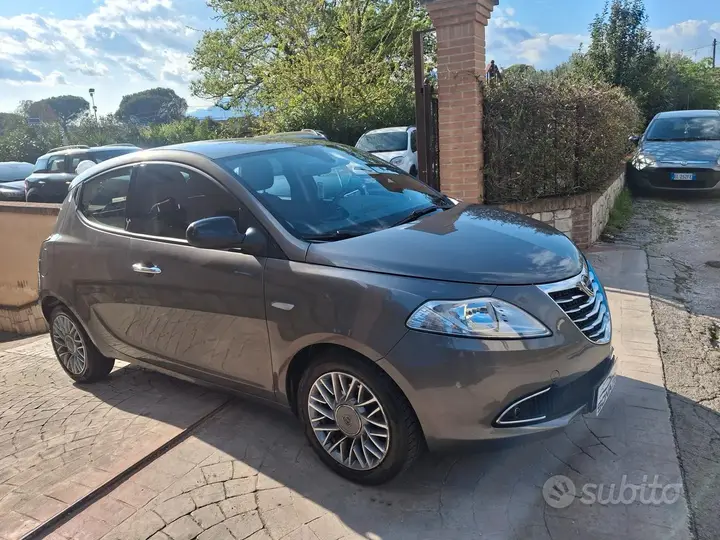 Lancia Ypsilon 2012 photo 3