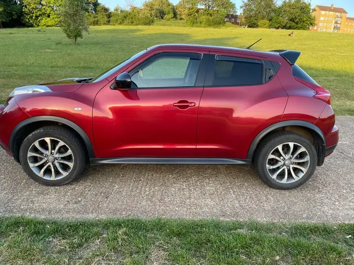 Nissan Juke 2012 photo 4