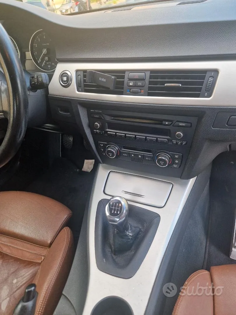 BMW 3 Series 2009 photo 4