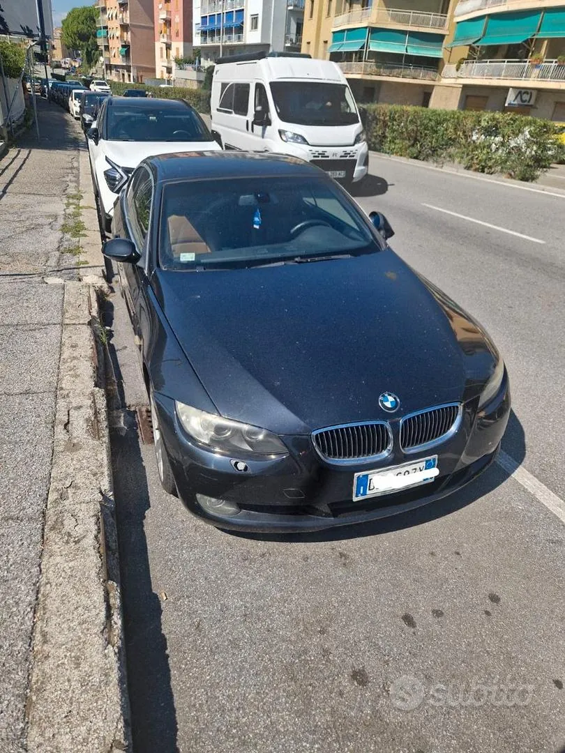 BMW 3 Series 2009 photo 2