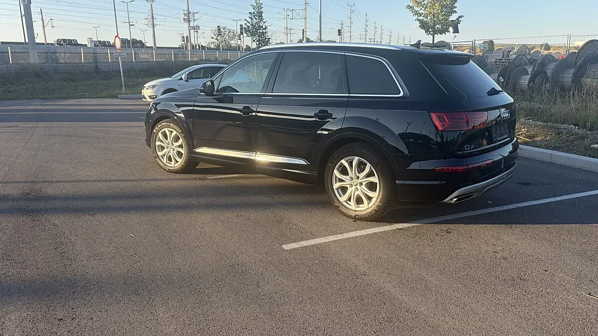 Audi Q7 2016 photo 3