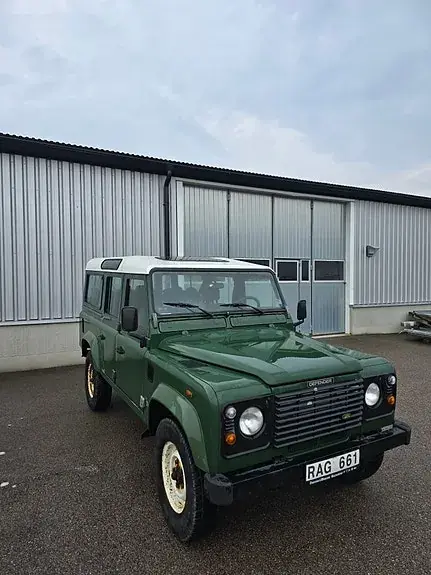Land Rover Defender 110