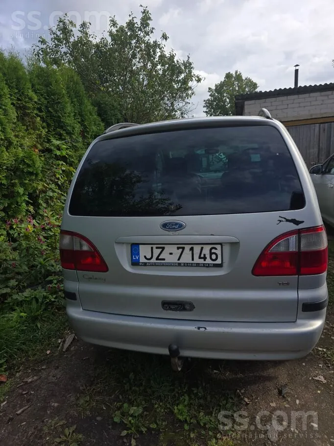 Ford Galaxy 2002 photo 3