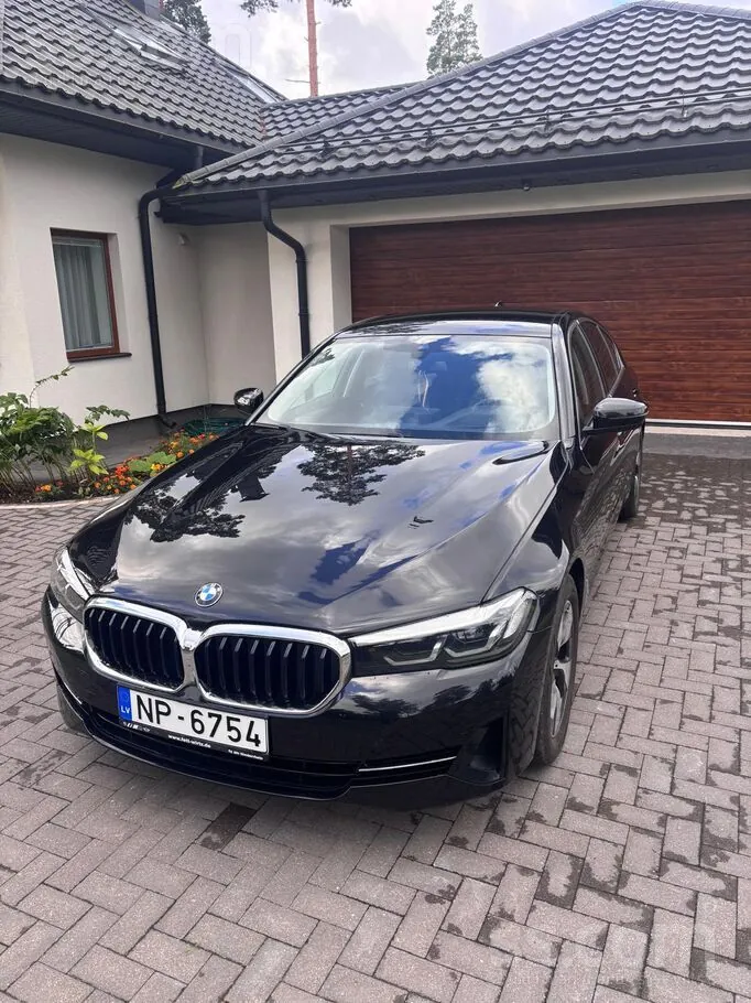 BMW 520 2021 photo 2
