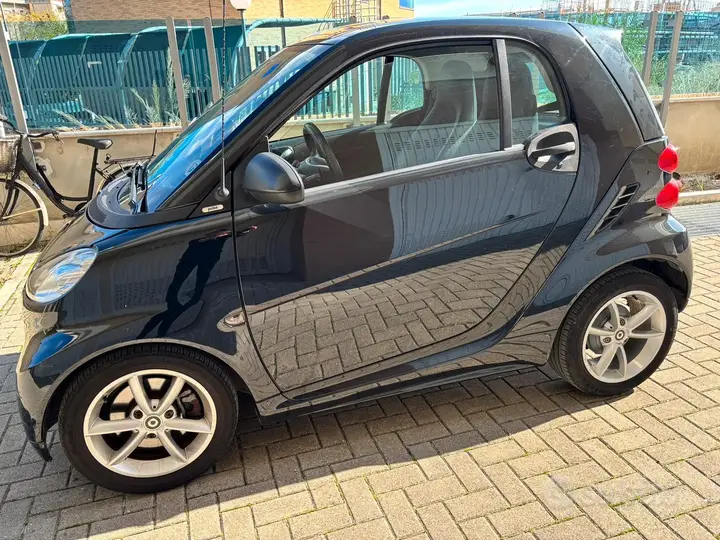 Smart Fortwo 2012 photo 4