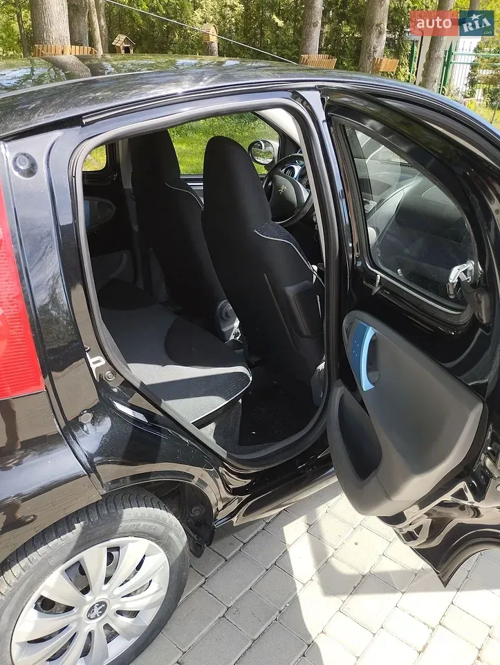 Peugeot 107 2010 photo 5