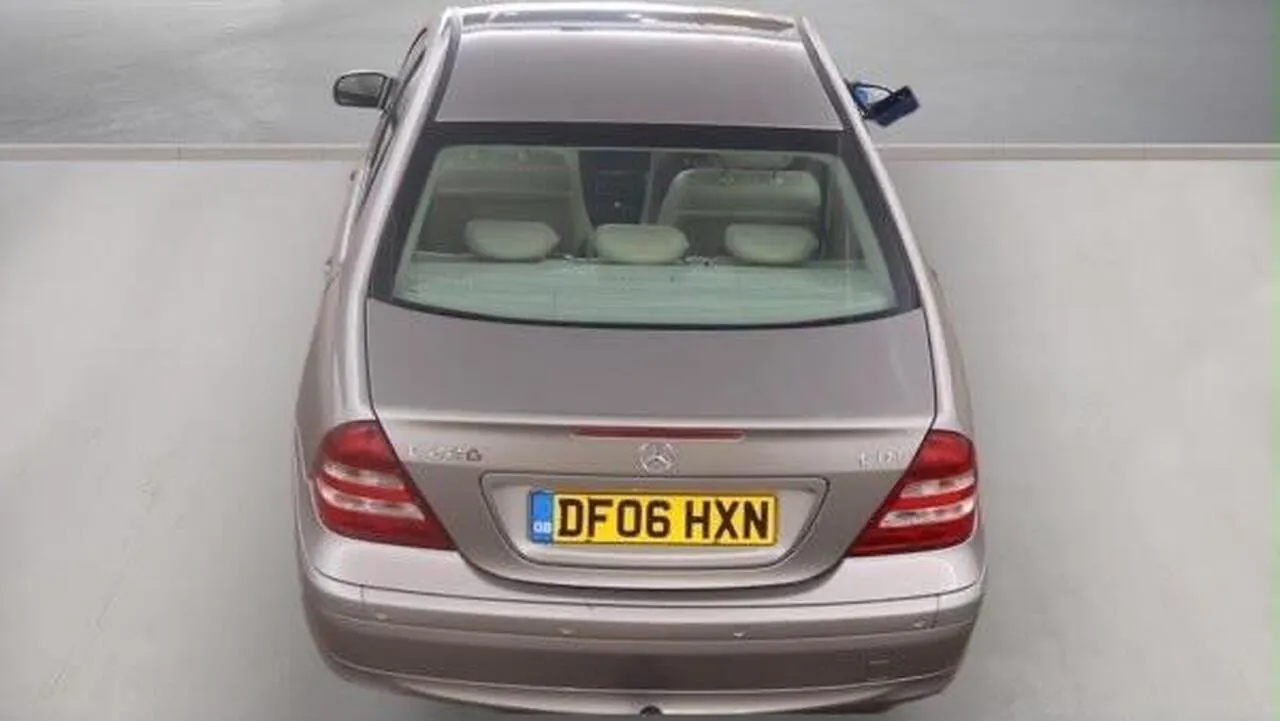 Mercedes-Benz C-Class 2006 photo 4
