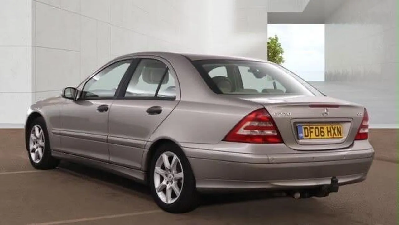 Mercedes-Benz C-Class 2006 photo 5