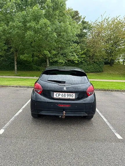 Peugeot 208 2016 photo 3