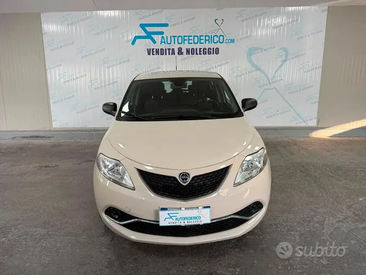 Lancia Ypsilon 2018 photo 2