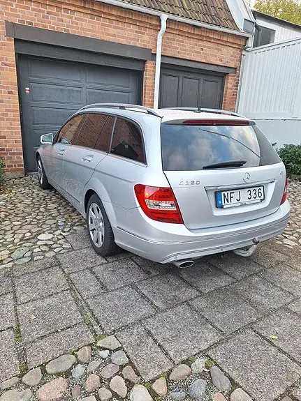 Mercedes-Benz C 220 2013 photo 2