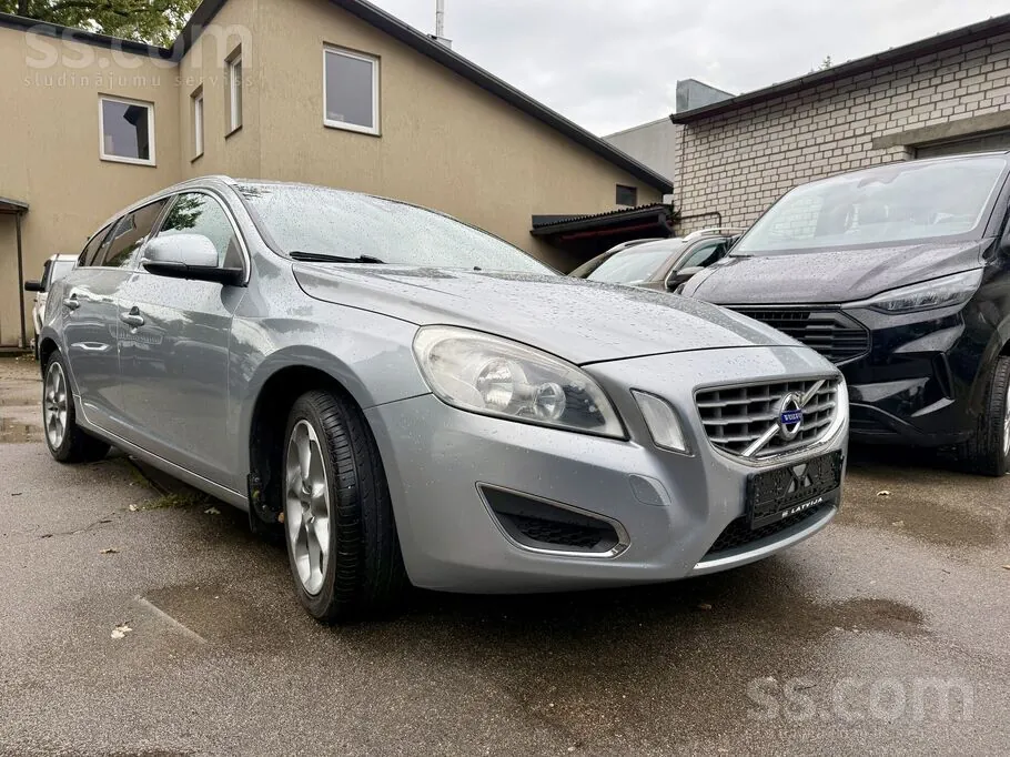 Volvo V60 2012 photo 2