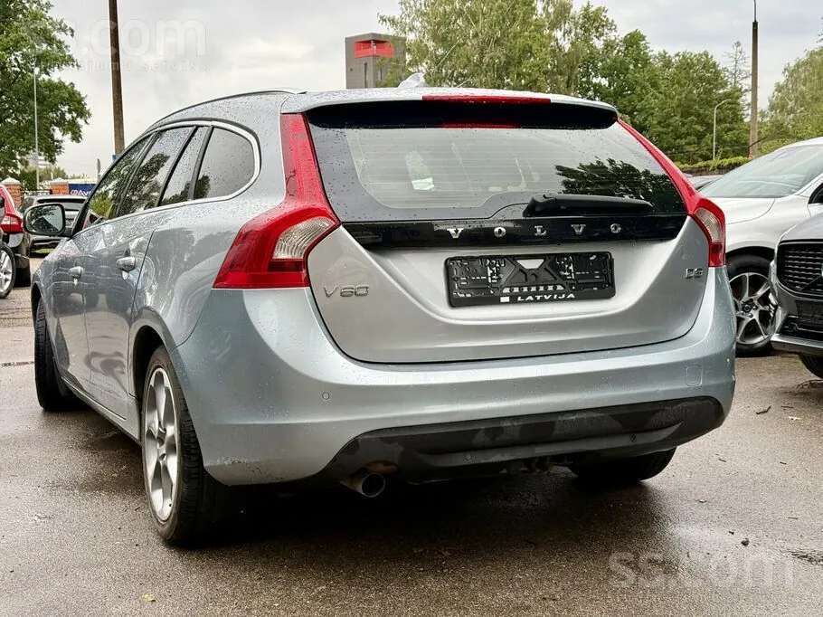 Volvo V60 2012 photo 3
