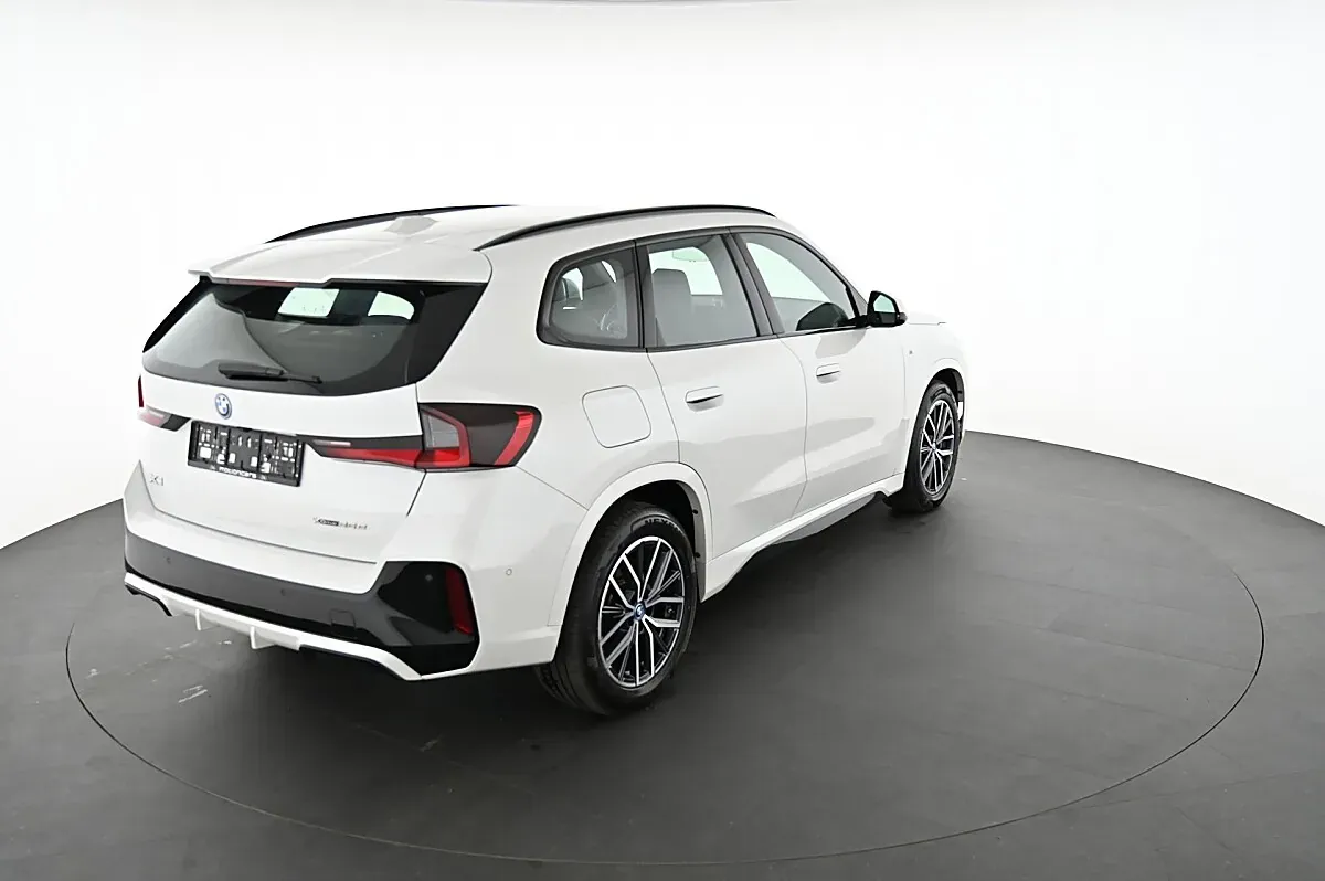 BMW X1 2023 photo 2