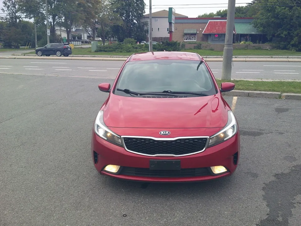 Kia Forte 2018 photo 2