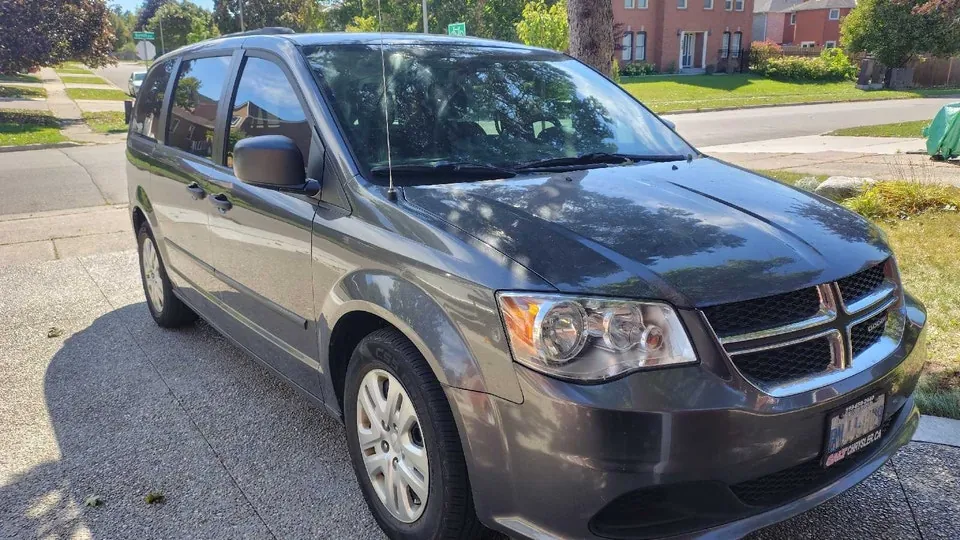 Dodge Grand Caravan 2017 photo 2