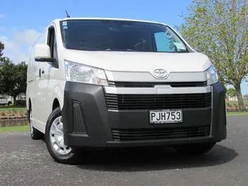 Toyota Hiace 2022 photo 2