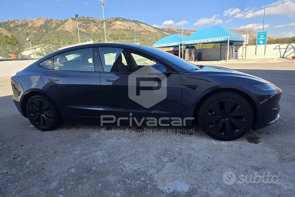 Tesla Model 3 2025 photo 4