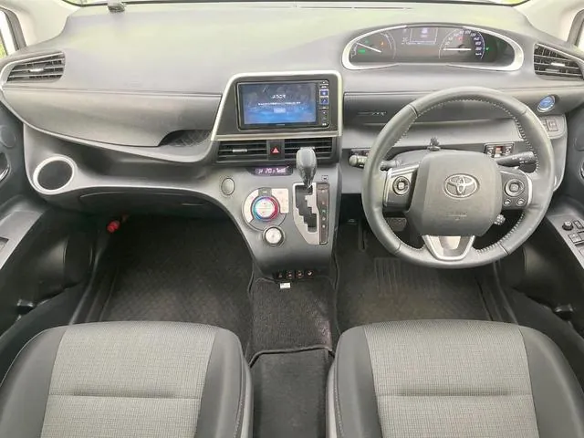 Toyota Sienta 2022 photo 2