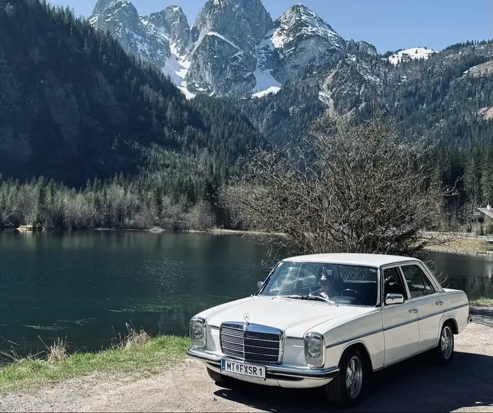 Mercedes-Benz 240D 1976 photo 3