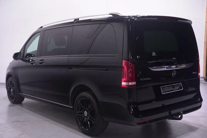 Mercedes-Benz V-Class 2023 photo 3
