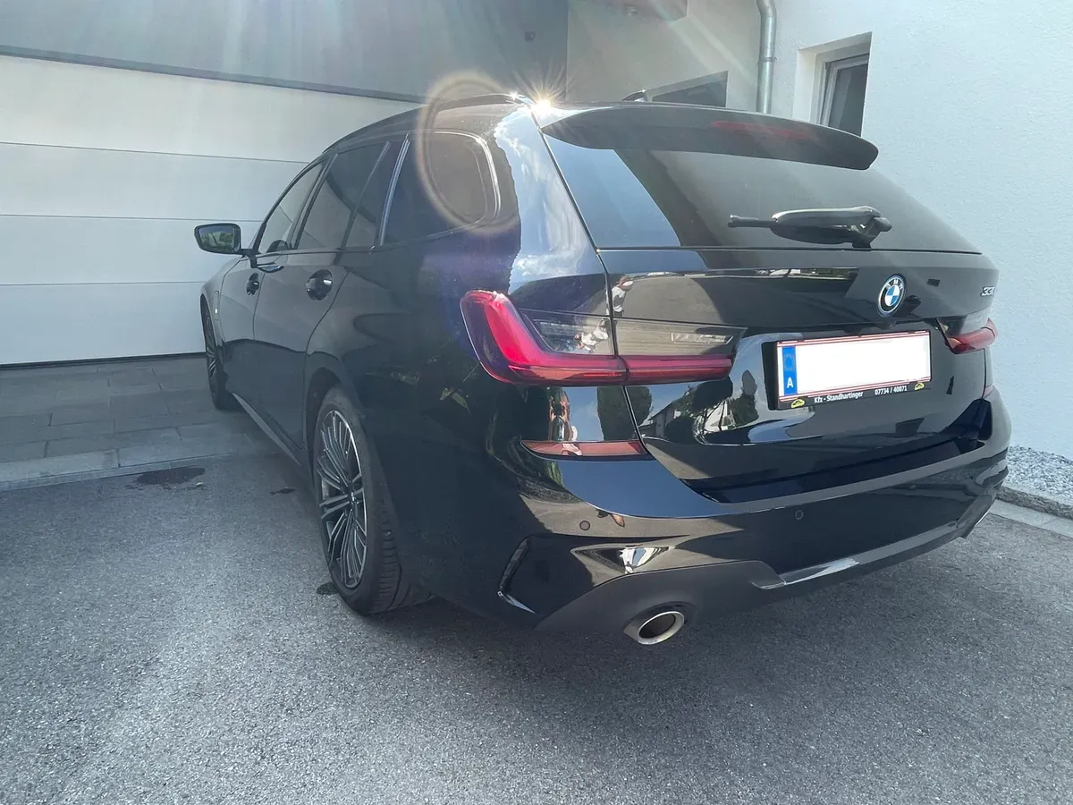 BMW 3 Series 2022 photo 3