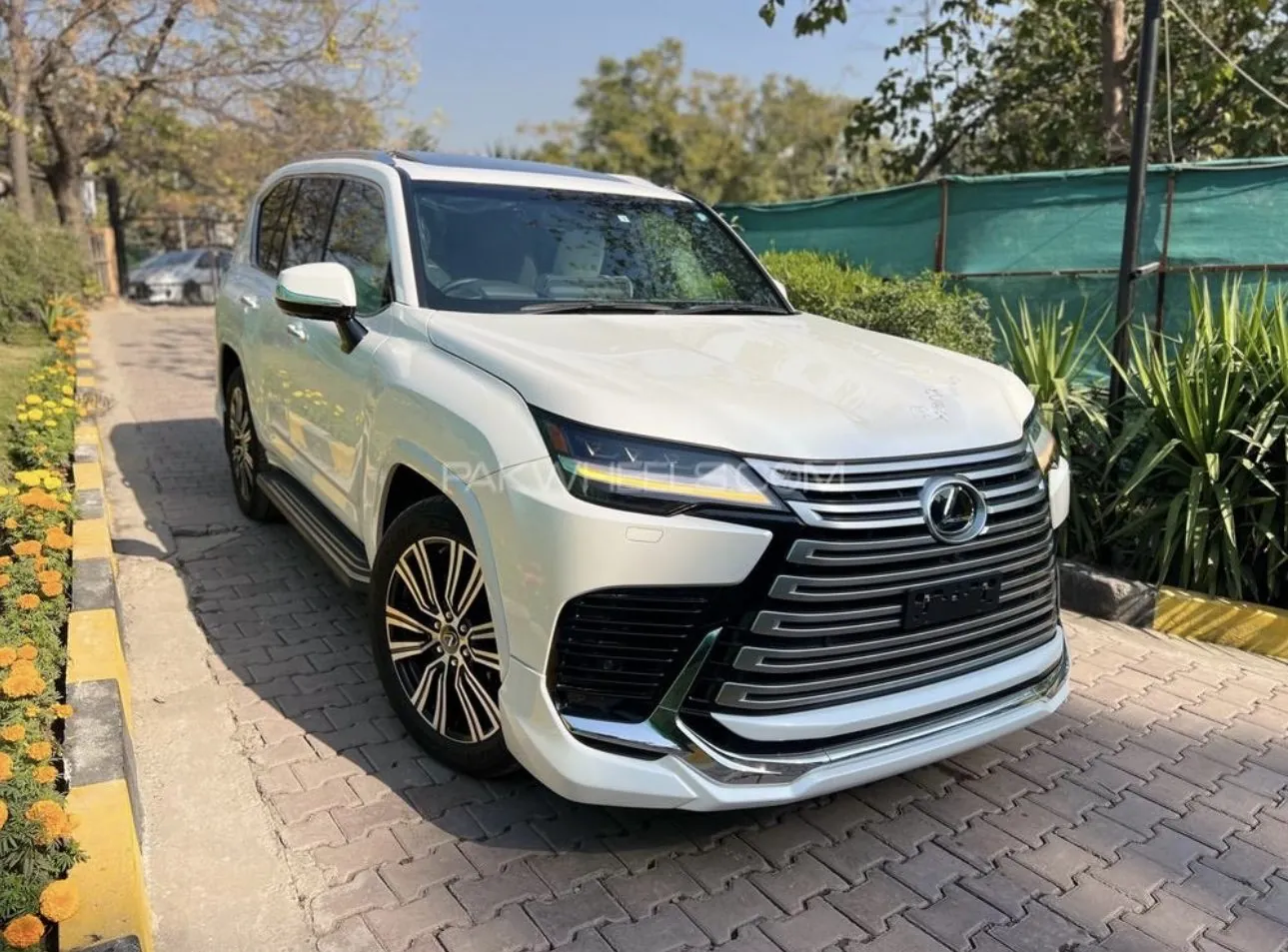 Lexus Lx